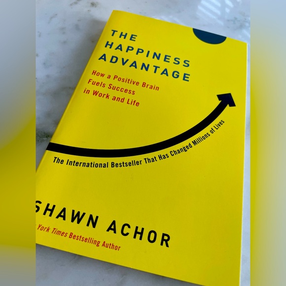 The Happiness Advantage: How a Positive Brain Fuels Success in Work and Life - Picture 1 of 2